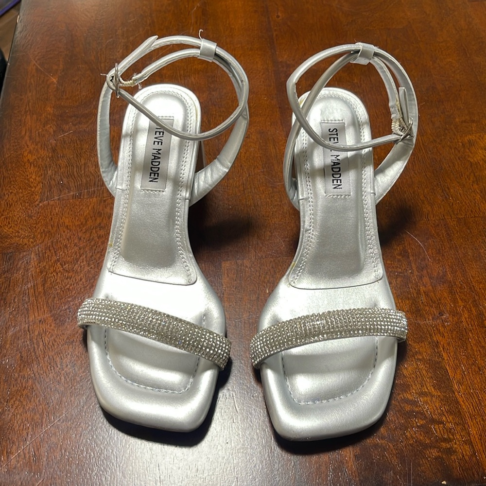 Steve Madden silver heels